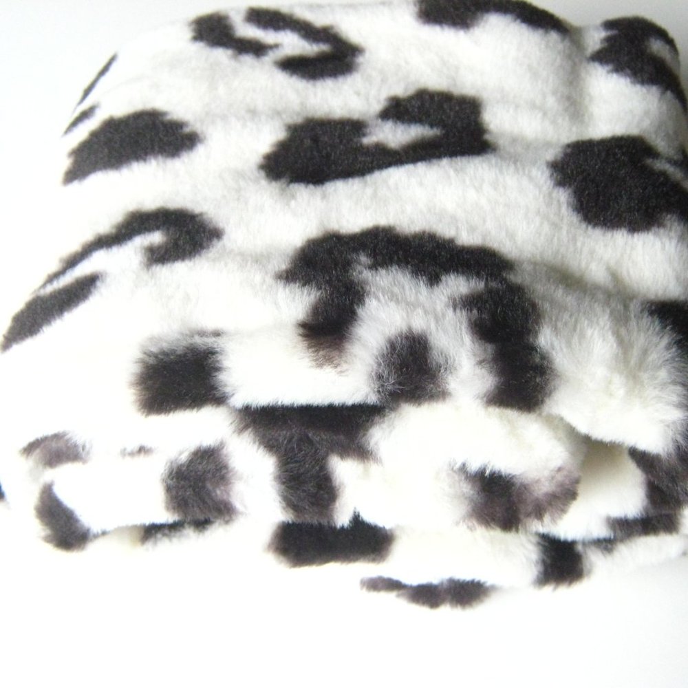 Leopard faux fur infinity scarf - Picture 2 of 9